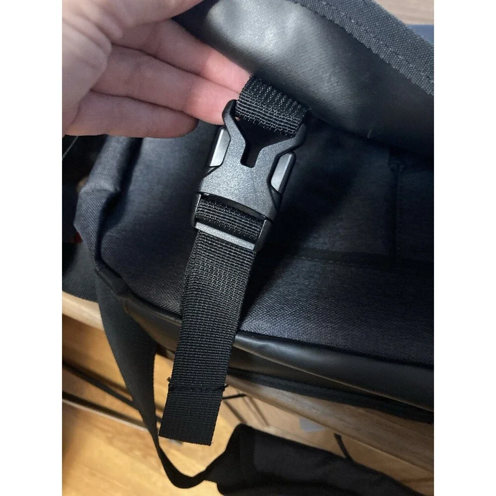 Ogio Laptop Computer Messenger Bag Gray 16